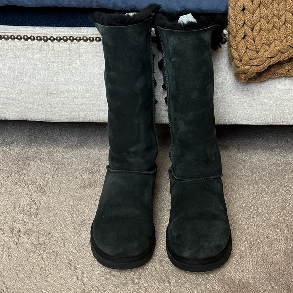 Women’s Black Bailey Bow Uggs